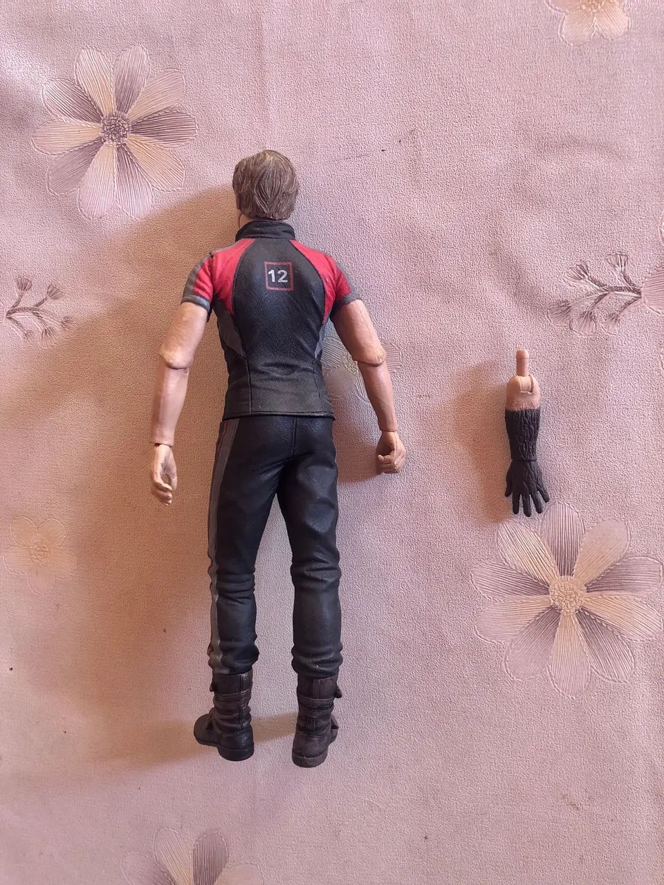 Boneco Peeta Mellark Jogos Vorazes - Foto 2