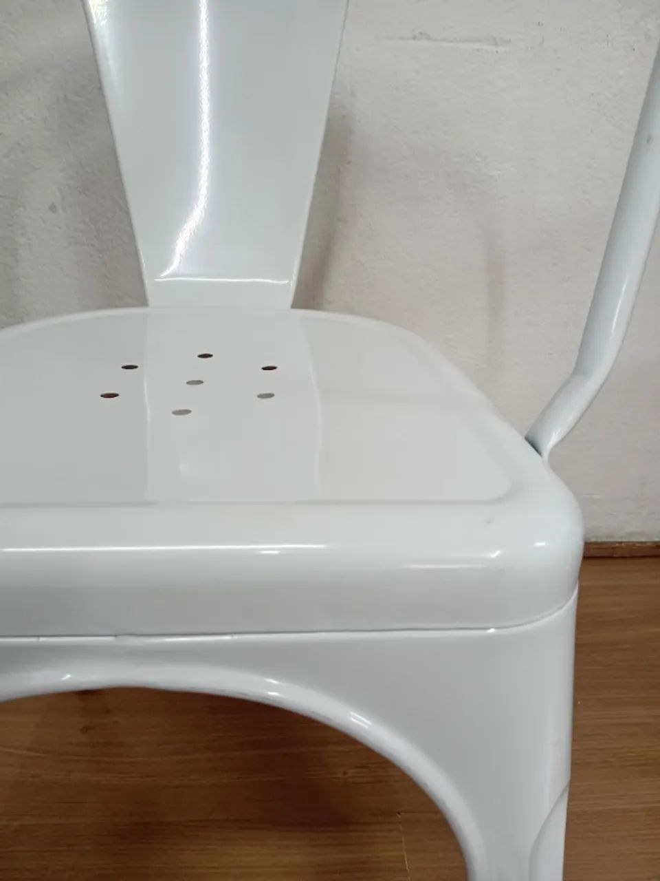 Cadeira Fixa Design Tolix com Braços Metal Branca - Foto 3