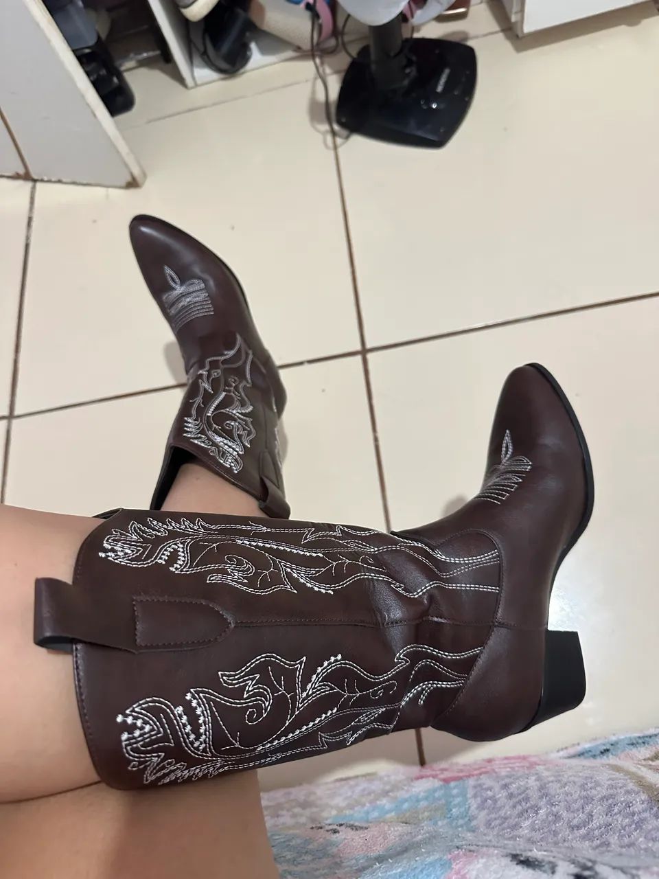 bota nova tamanho 39/40 - Foto 2