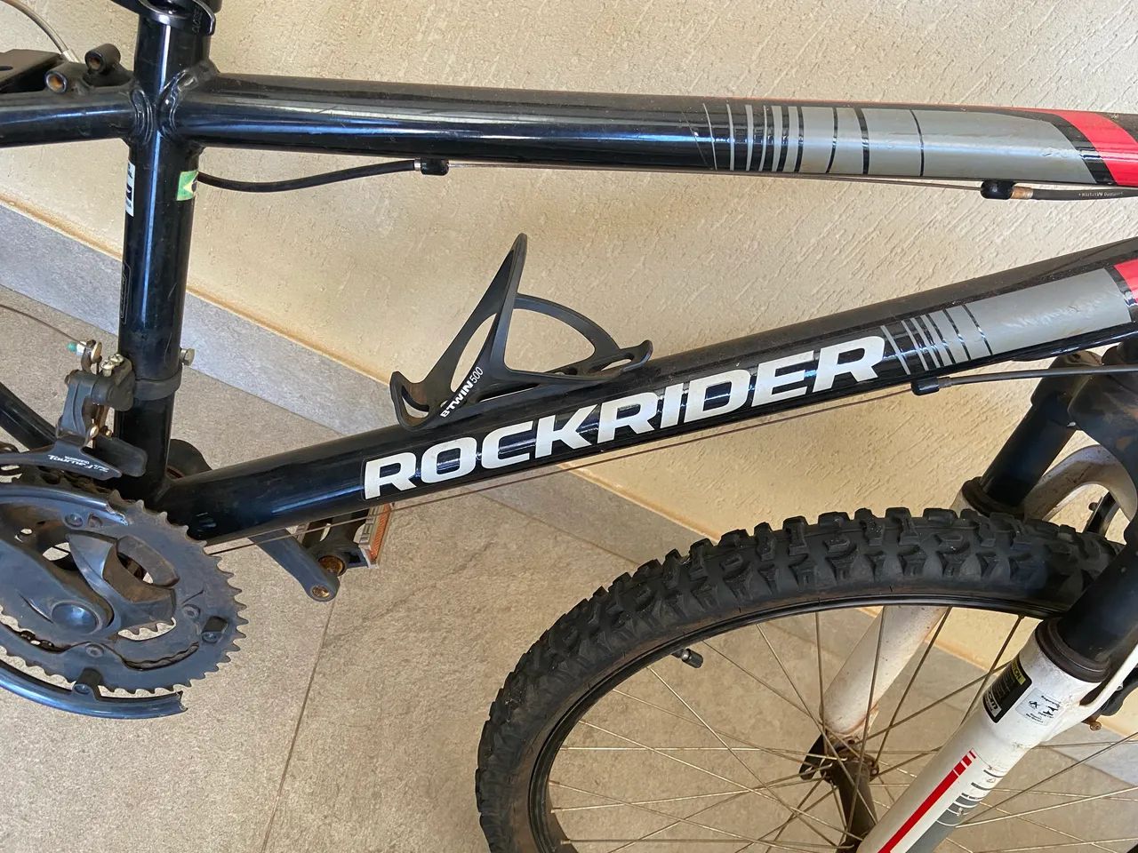 Bicicleta Rockrider ST500  - Foto 3