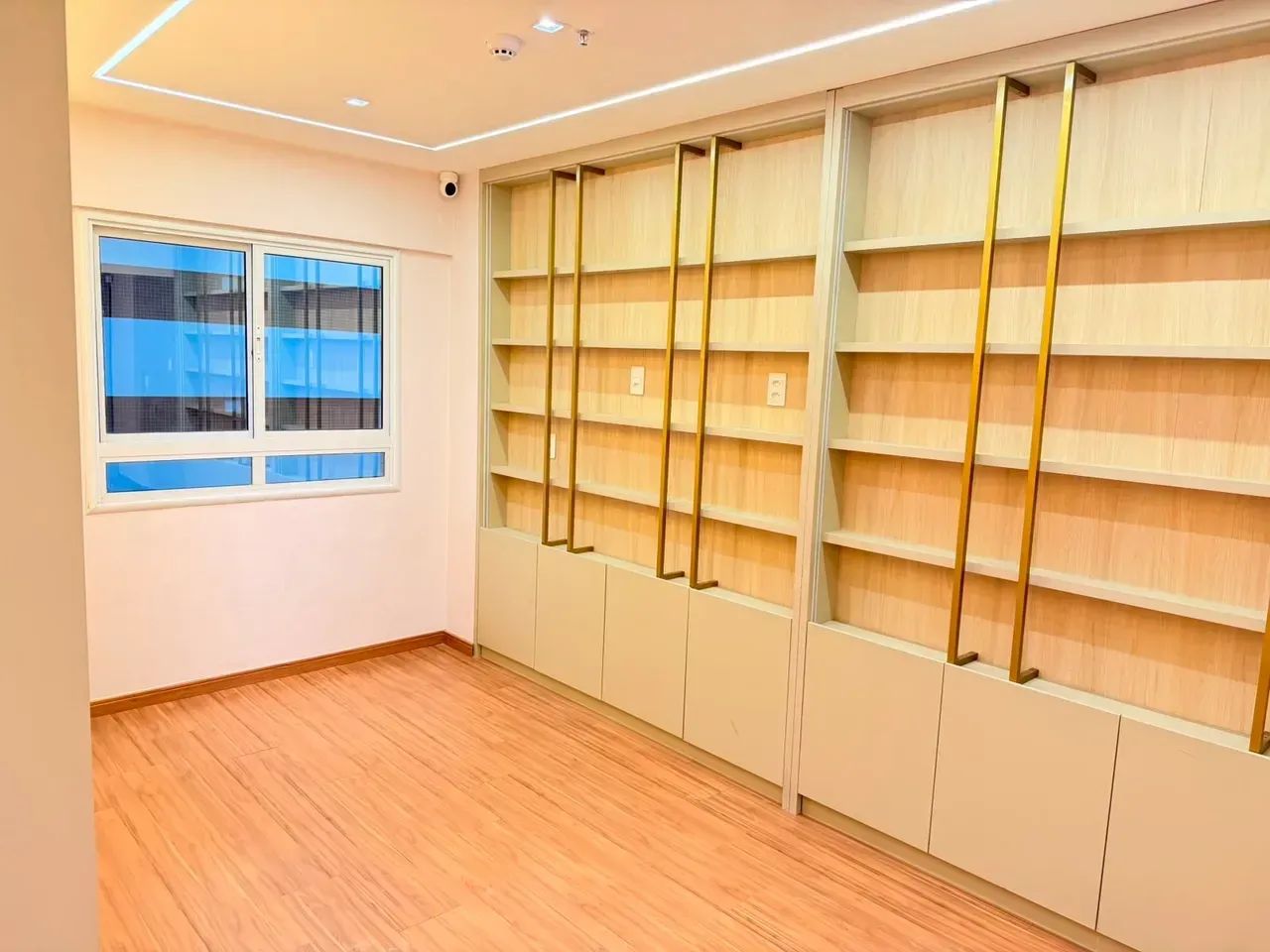 vendo ou alugo sala comercial no jtr.
