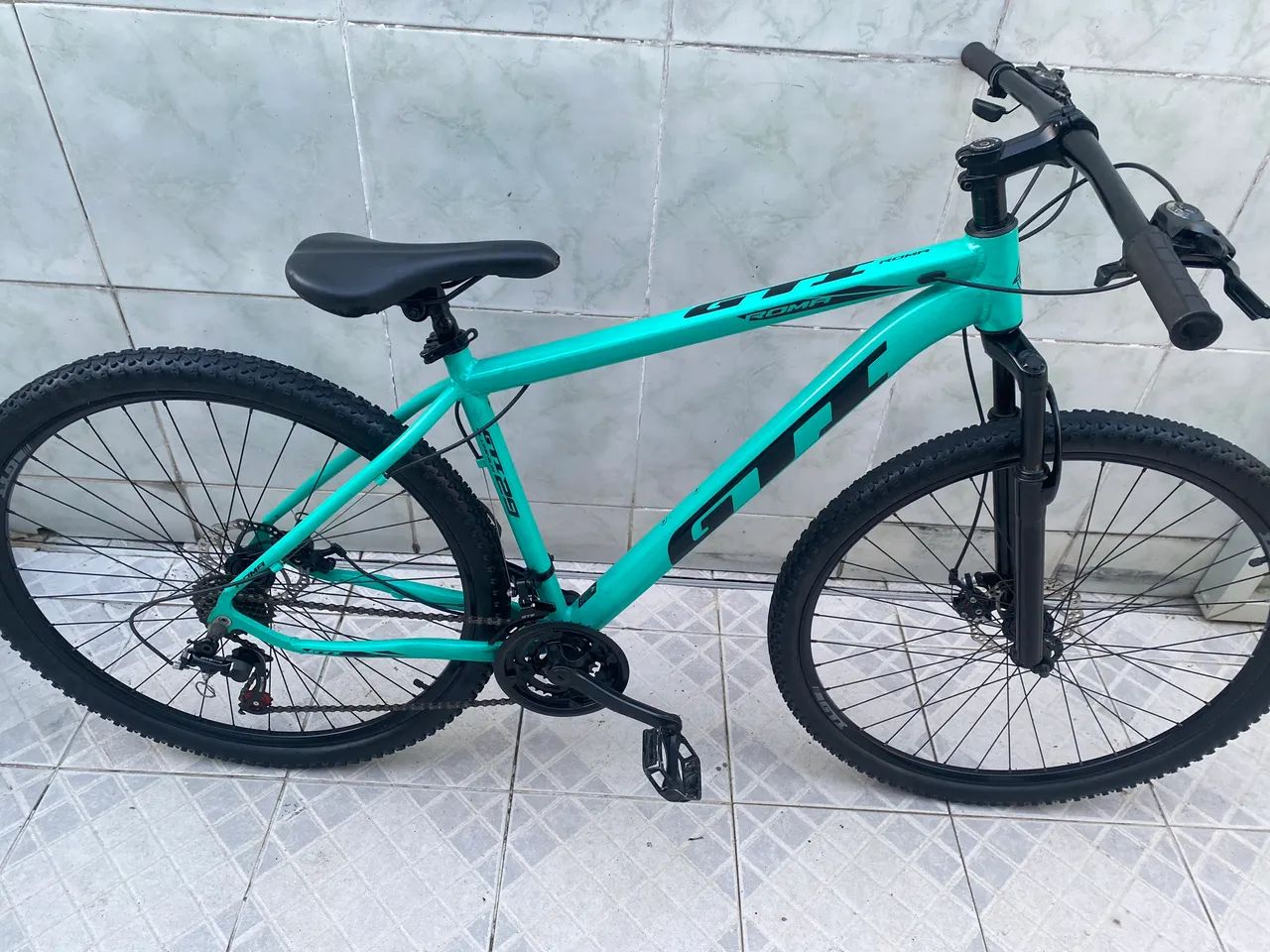 Bicicleta aro 29 com 21macha quadro 19
