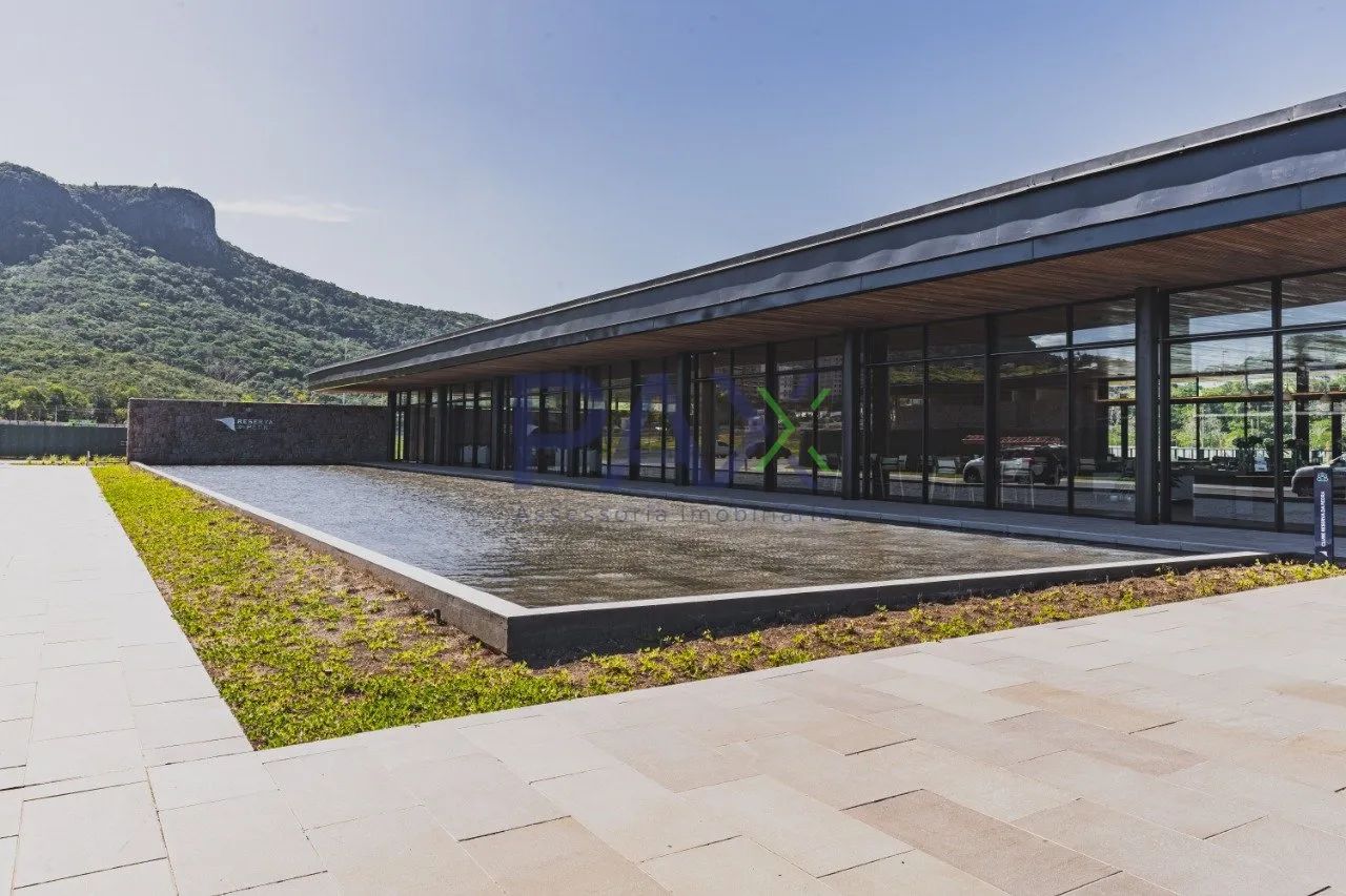 Lote de 383m² à venda no Condomínio Reserva da Pedra