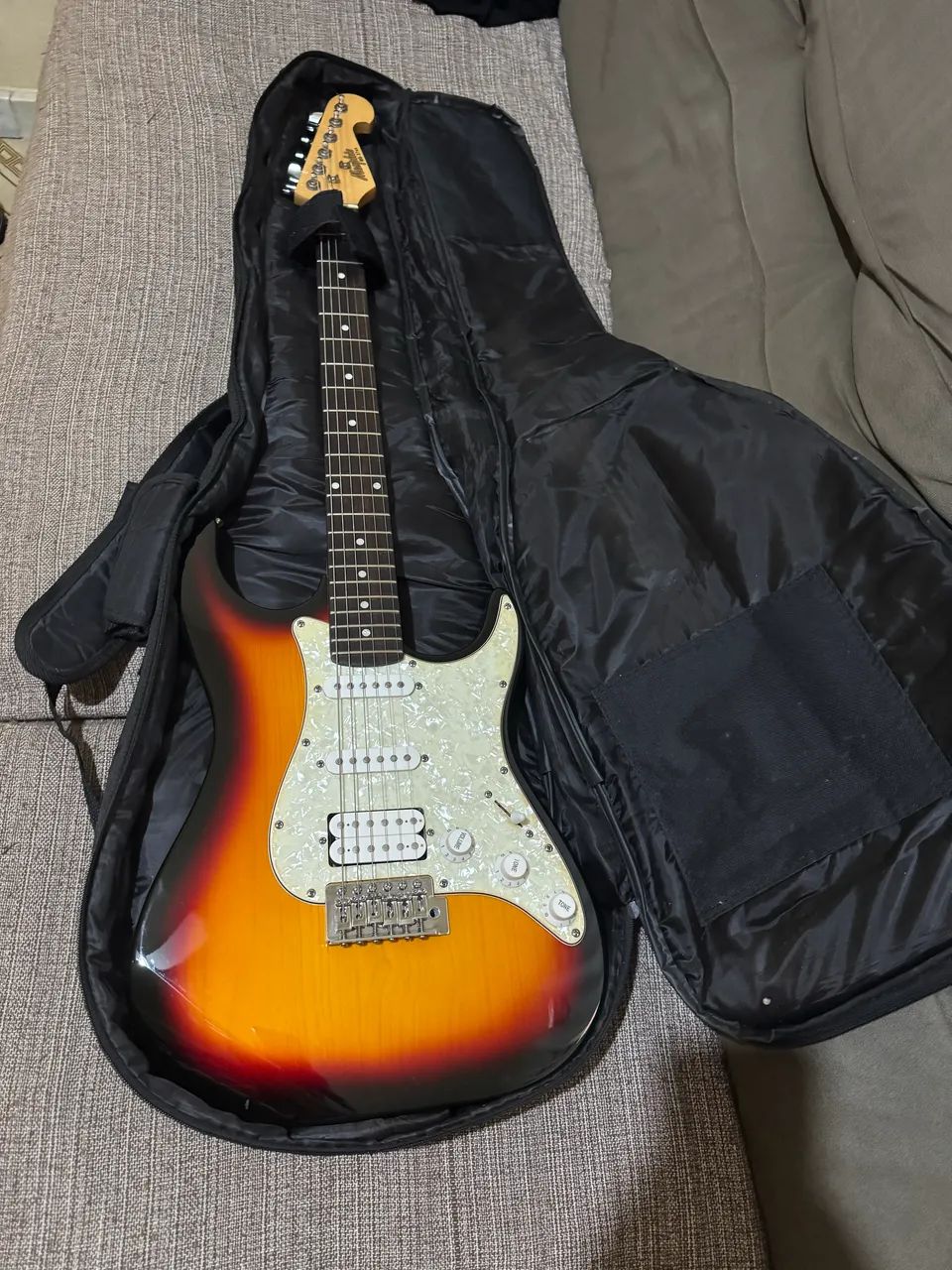 Guitarra - Foto 2