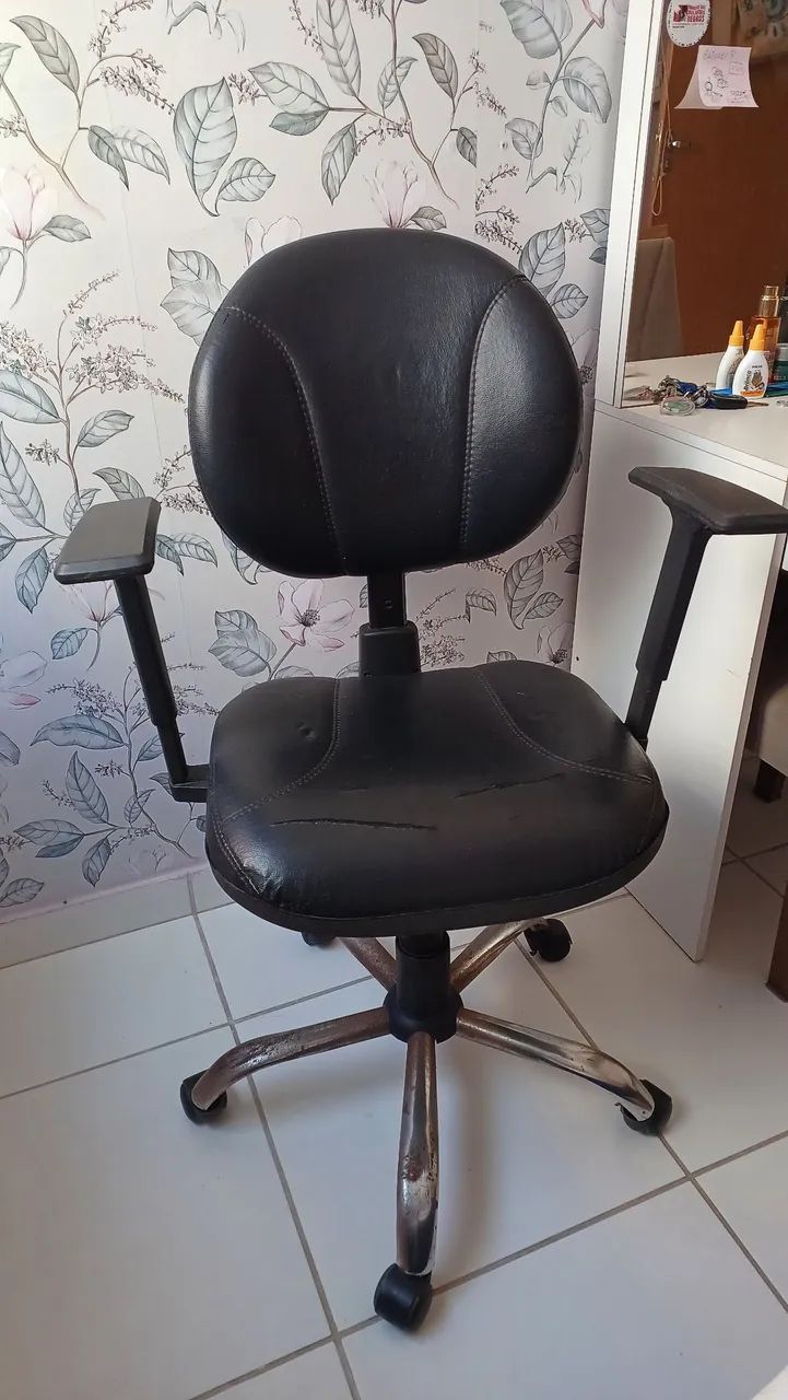 Cadeira de escritório usada - Foto 2