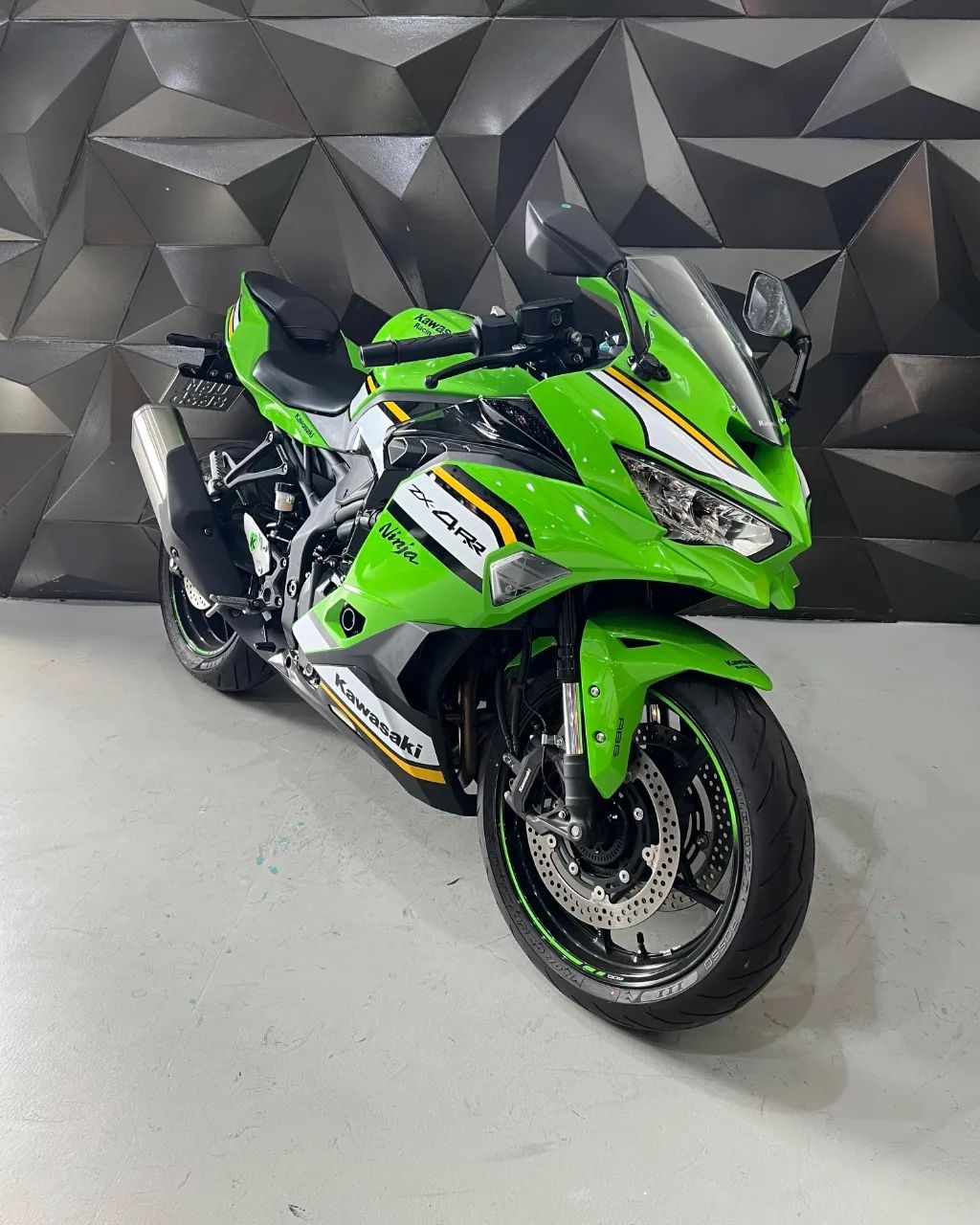 終了 Kawasaki Zx-4r 2026 - 1417286503 | OLX