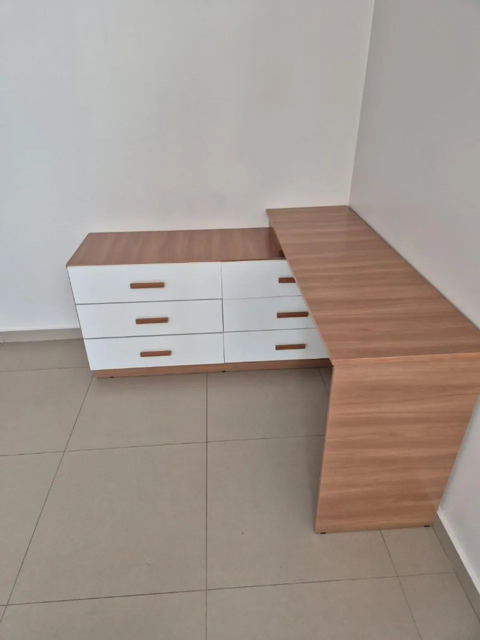 Gaveteiro com mesa de canto - Foto 2