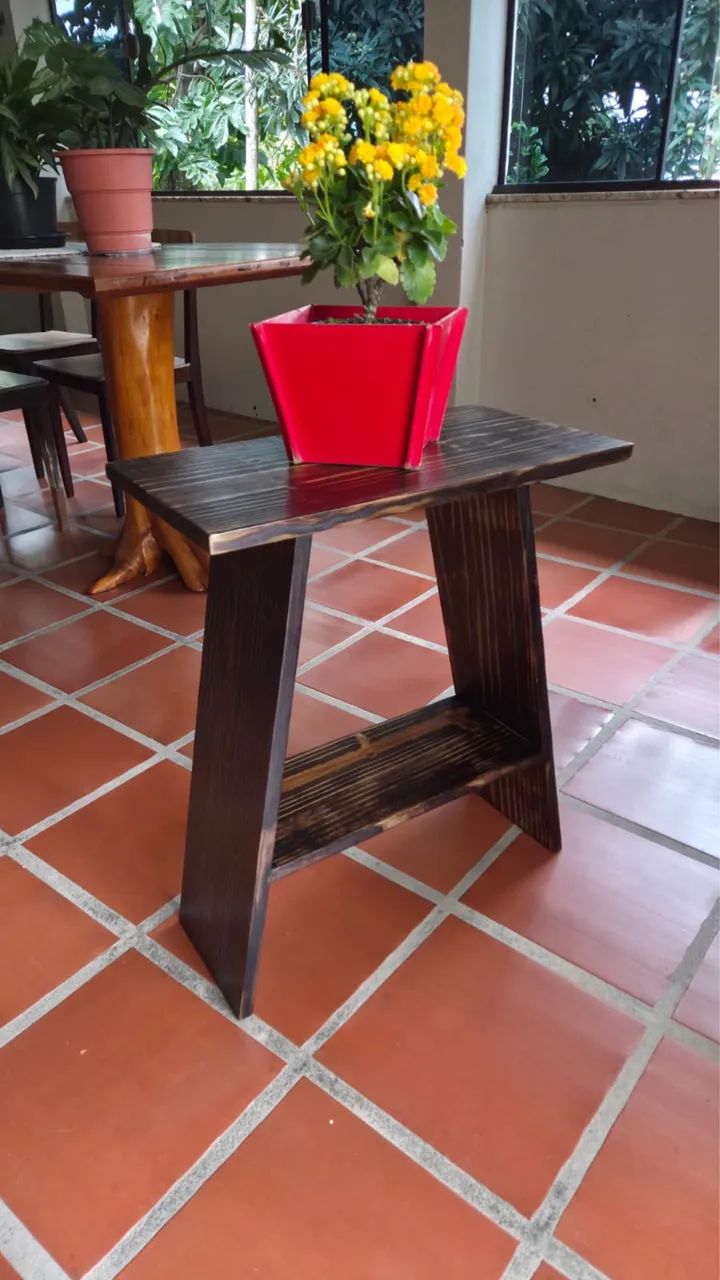 Mesa para flores ou decoração - linda e resistente - Foto 3