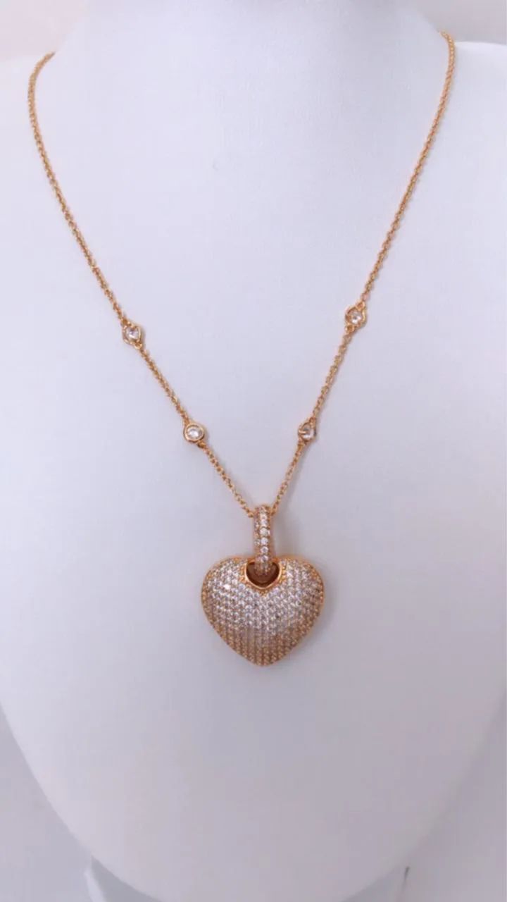 Conjunto brinco e colar de coração  - Foto 2