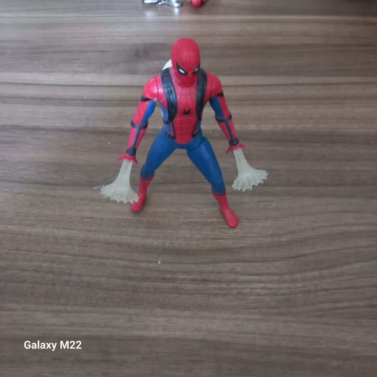 Boneco Homem aranha de volta ao lar