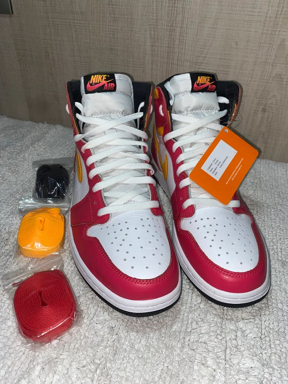 Air Jordan 1 High OG Light Fusion Red