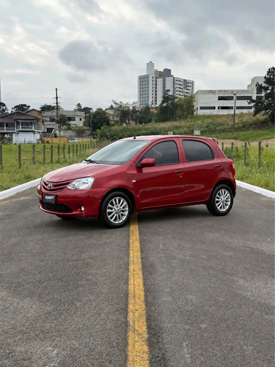 Toyota Etios XLS 1.5 Flex 16V 5P Mec. 2013 - Foto 2