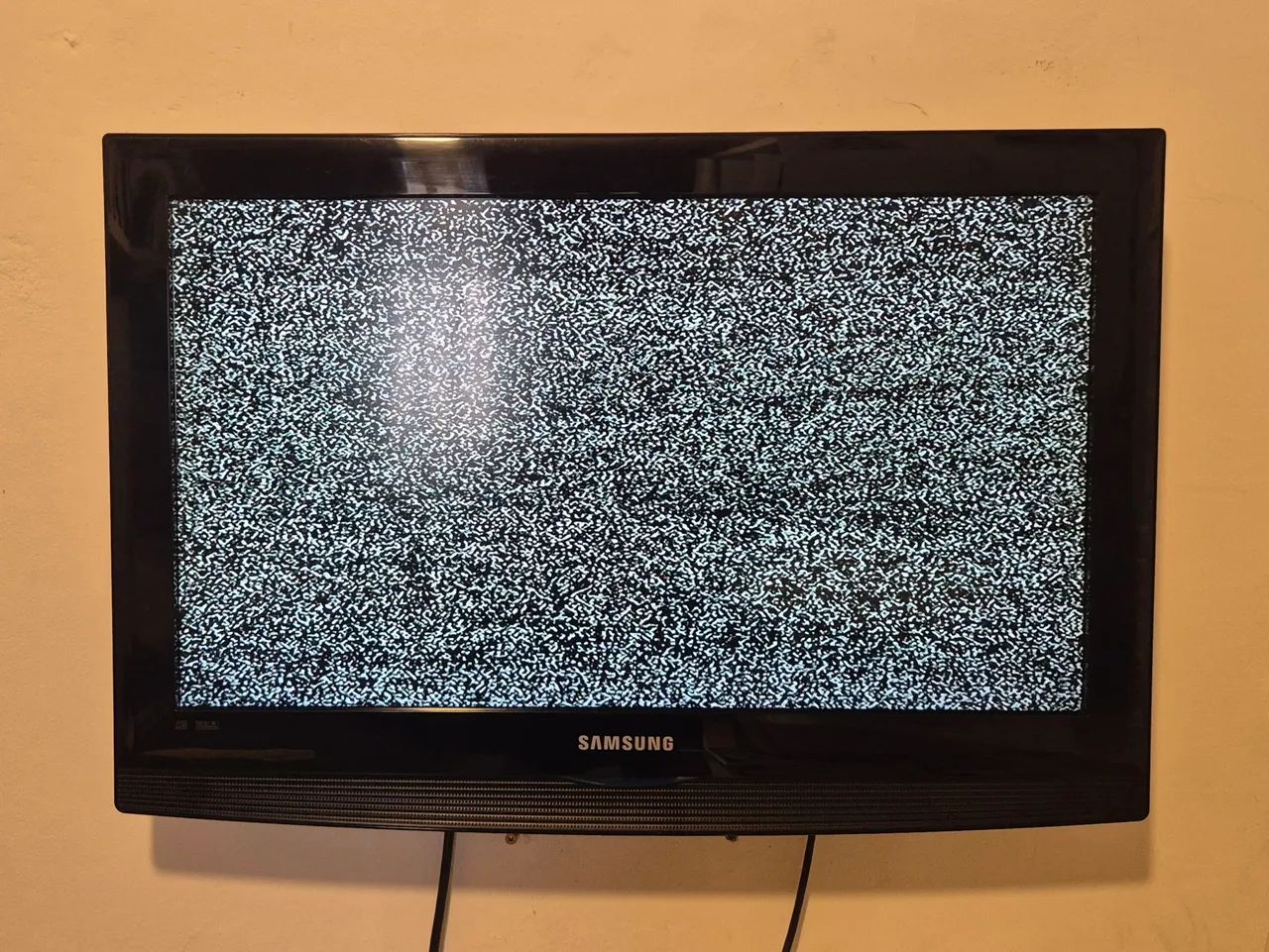 TV Samsung 26 polegadas (Funciona perfeitamente como Monitor/TV) - Foto 2