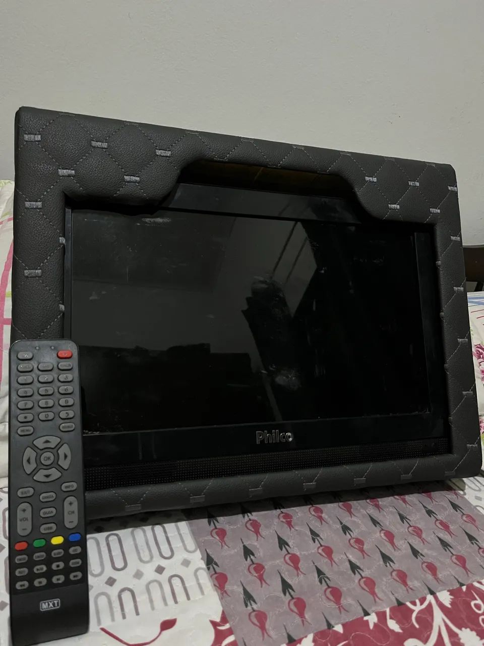 Televisão 18 polegadas na caixa pronta pra instalar no caminhão Mais inversor 4000w 24v - Foto 3