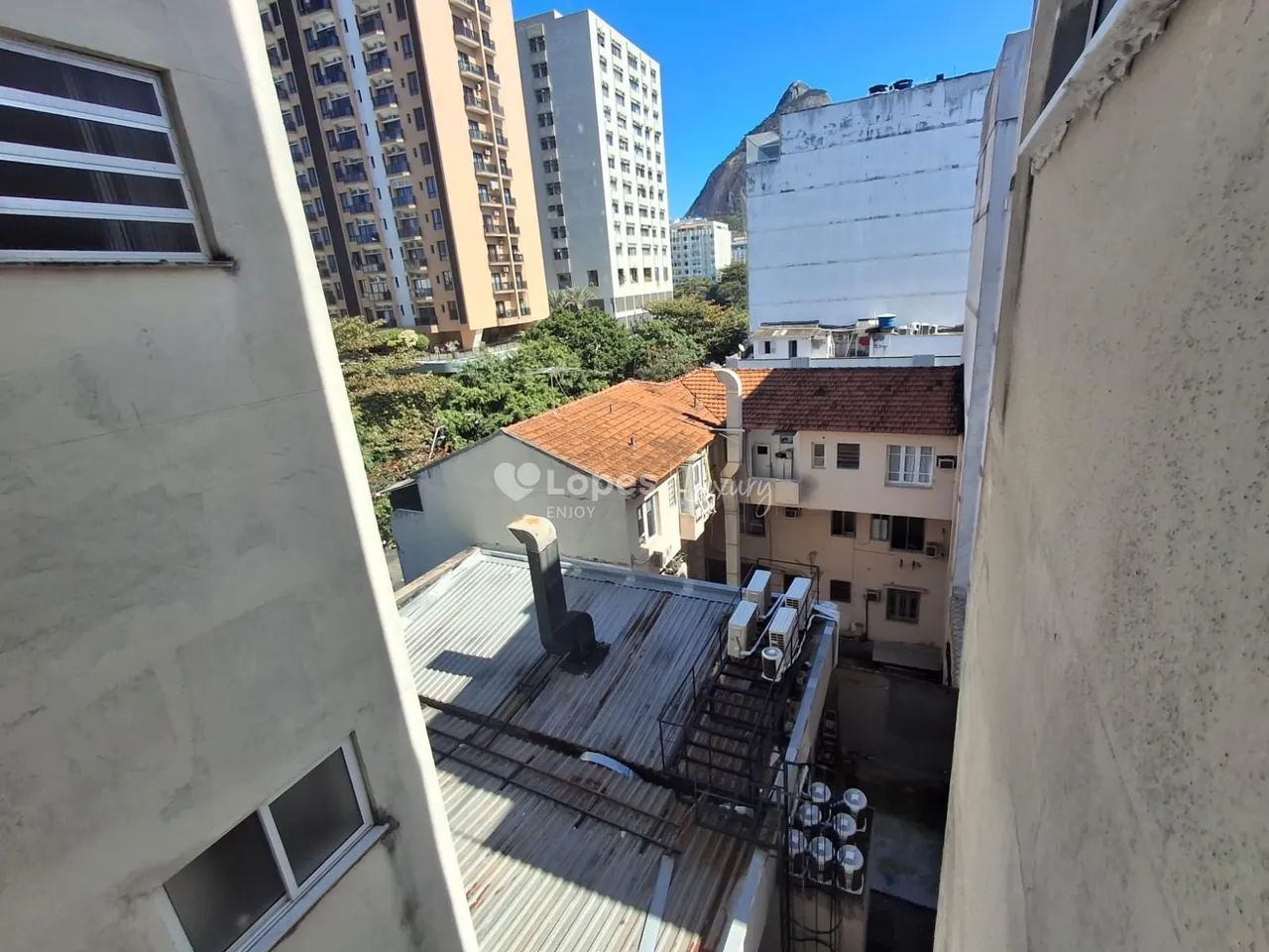 Apartamento de 2 quartos, sendo uma suite no Leblon - Foto 4
