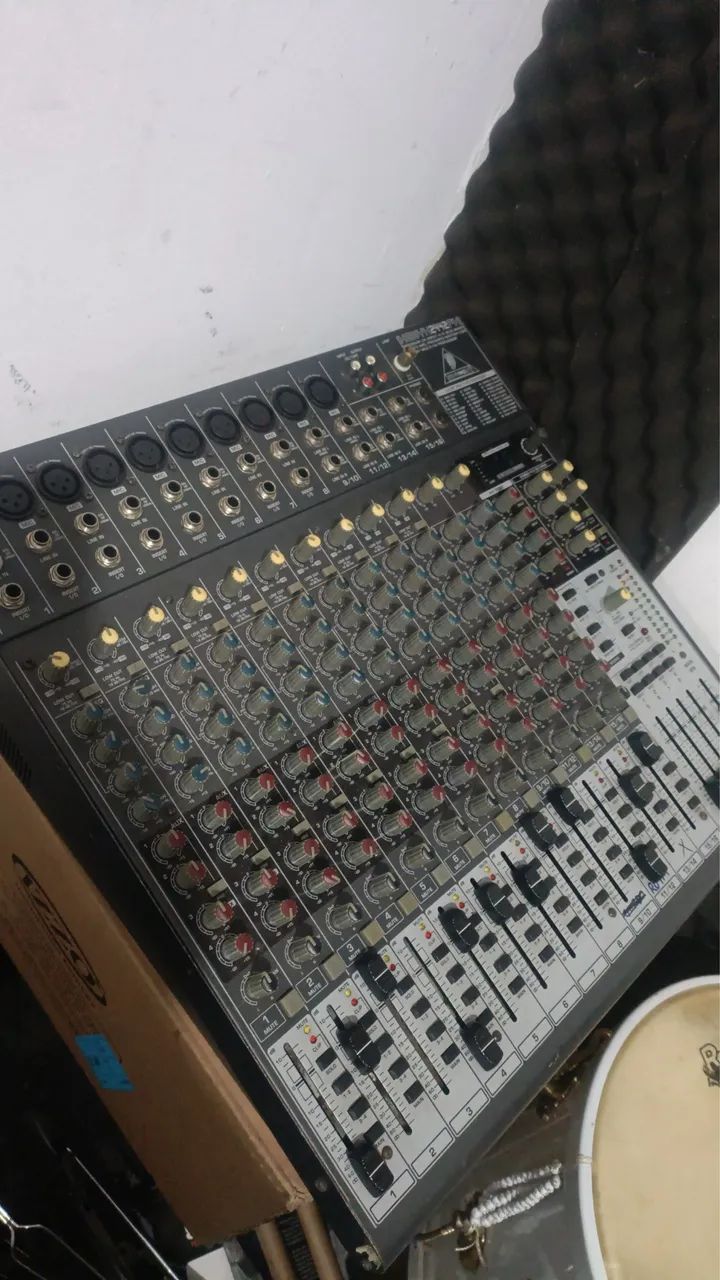 Mesa de som Behringer Xenix 2442 Fx  - Foto 2
