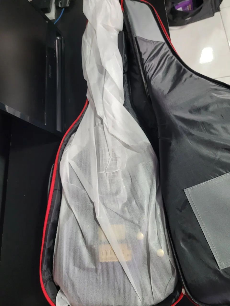 GUITARRA SEIZI KATANA MUSASHI + PEDALEIRA BOSS GT1 (ESTADO DE NOVO) - Foto 2