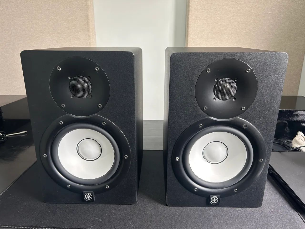 Monitores Yamaha HS7