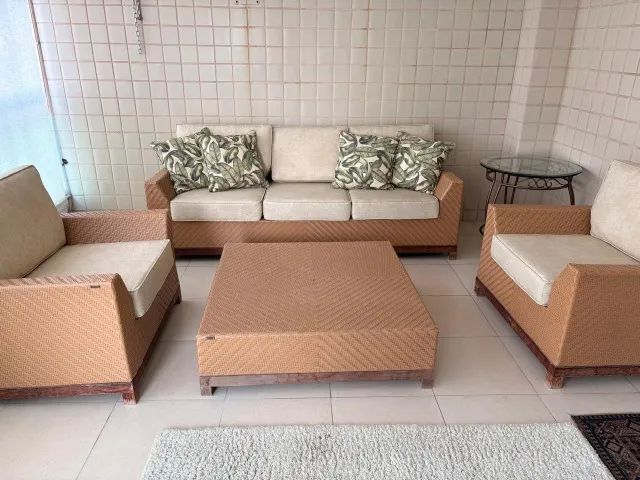 Conjunto sofa e mesa 