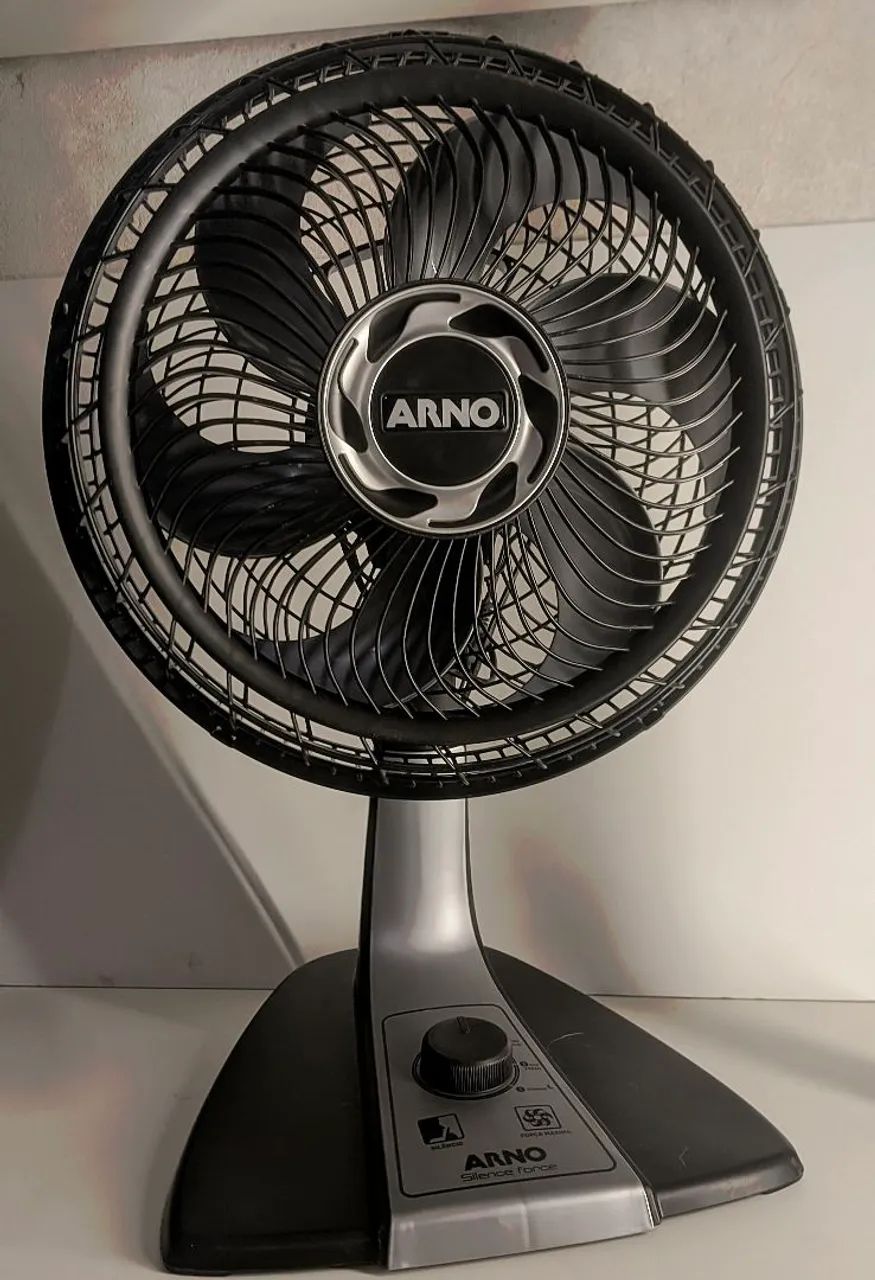 Ventilador de Mesa Arno Silence Force 30cm