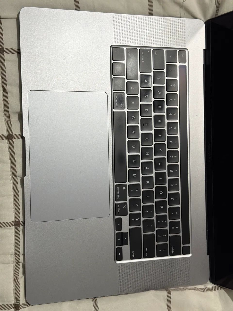 Perfeito MacBook Pro 2019 i9 16RAM 1T - Foto 4