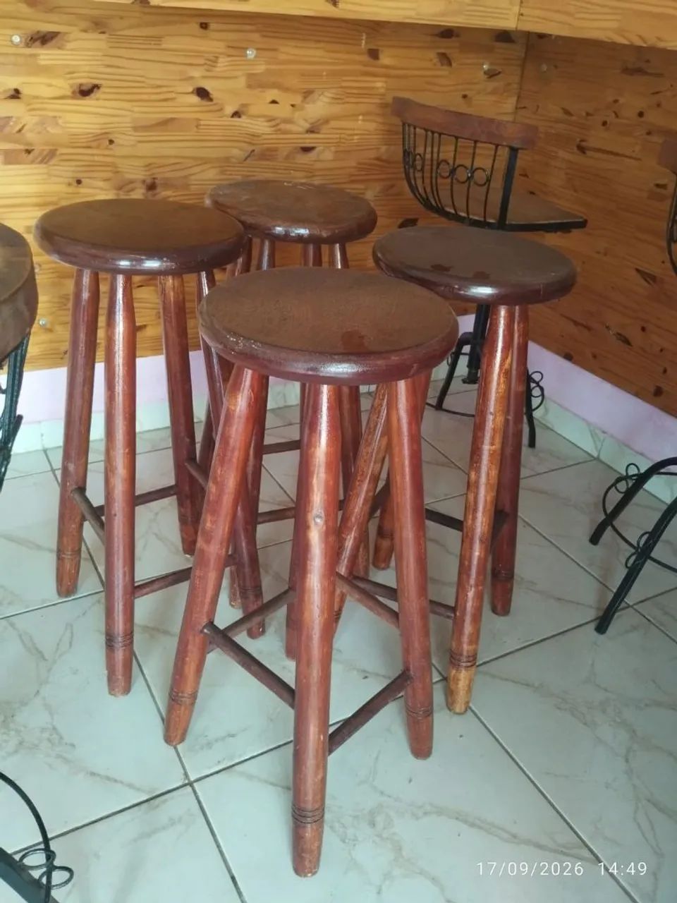 Banquetas e mesas de madeira para padaria, lanchonete   - Foto 2