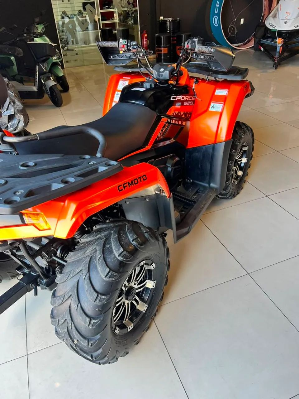 Quadriciculo CForce 520 4x4 - Foto 2