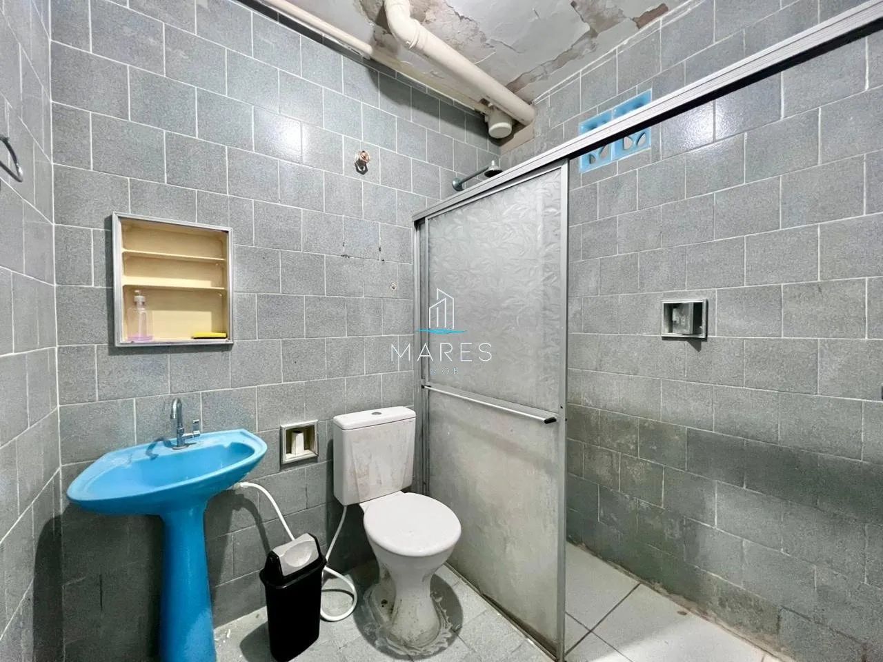 Excelente oportunidade com 3 imóveis no mesmo terreno! - Foto 5