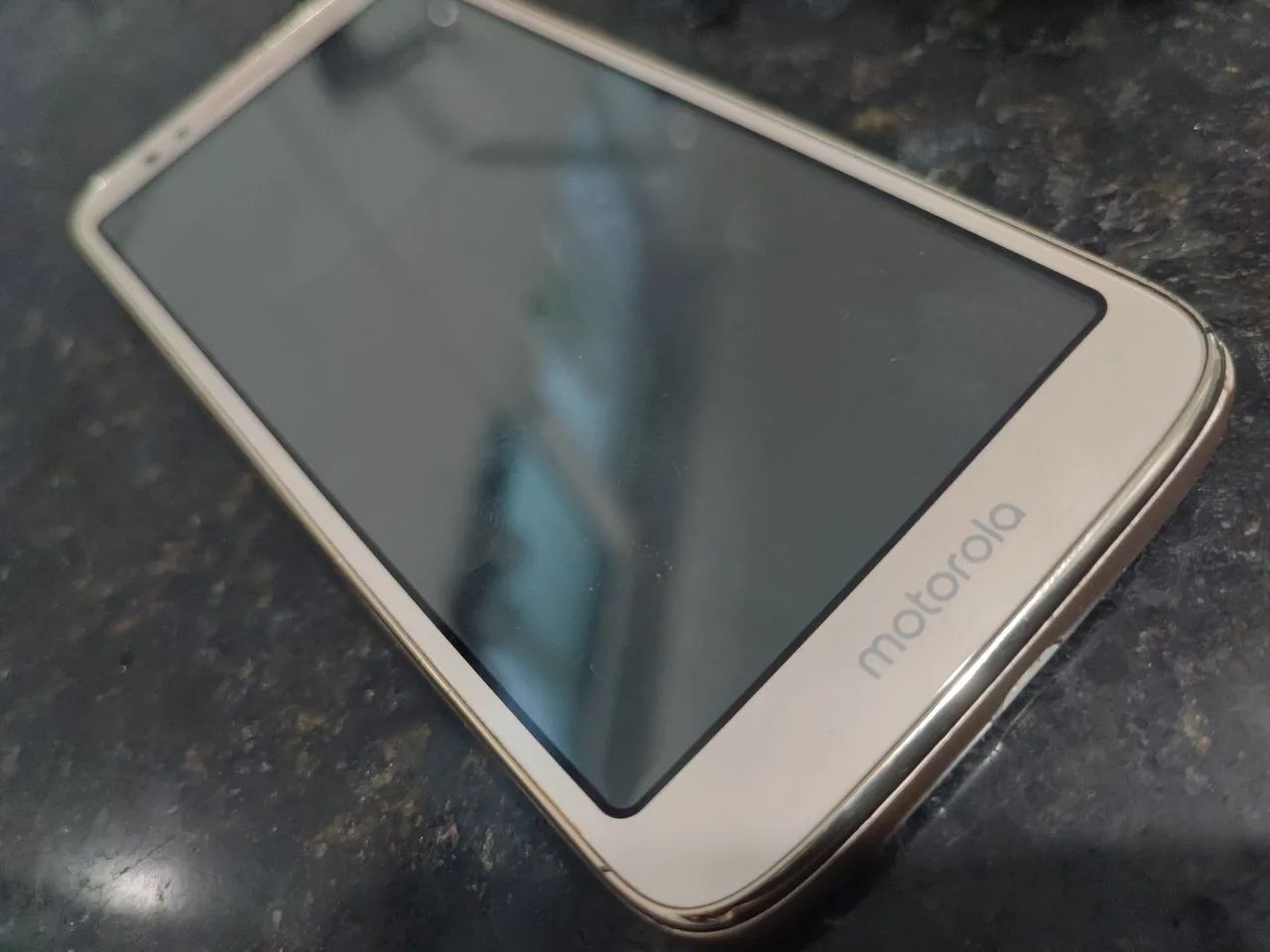 Moto E5 conservado.. 