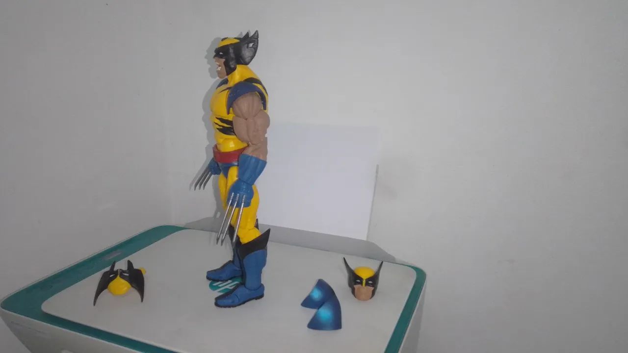 Wolverine Marvel legends Series. 28 centímetros! - Foto 3
