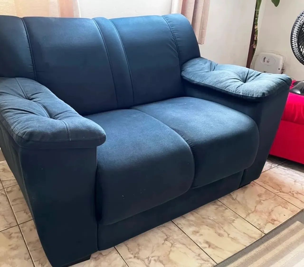 R$700,00 - VENDO CONJUNTO DE ESTOFADOS, BOM ESTADO DE CONSERVAÇÃO  - Foto 2
