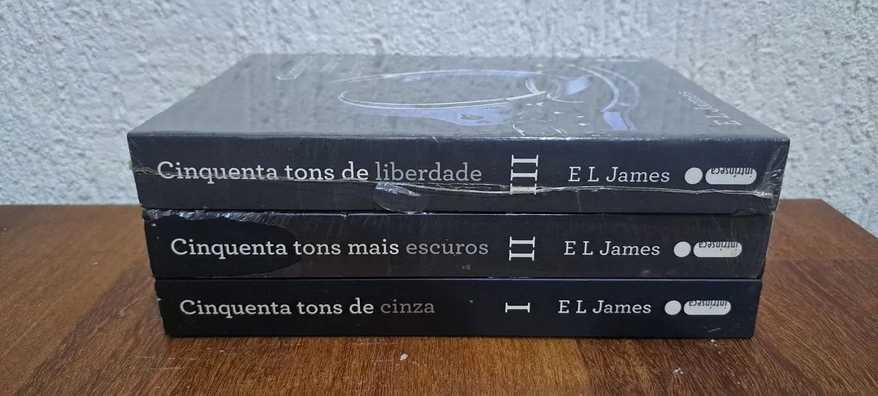 Trilogia Cinquenta Tons de Cinza - Foto 3