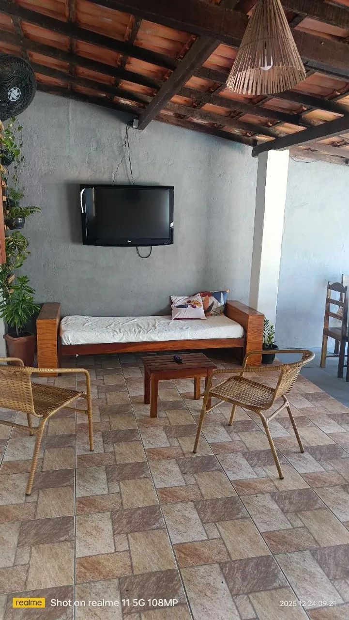 CASA COM PISCINA E AR CONDICIONADO NO CENTRO  - Foto 3