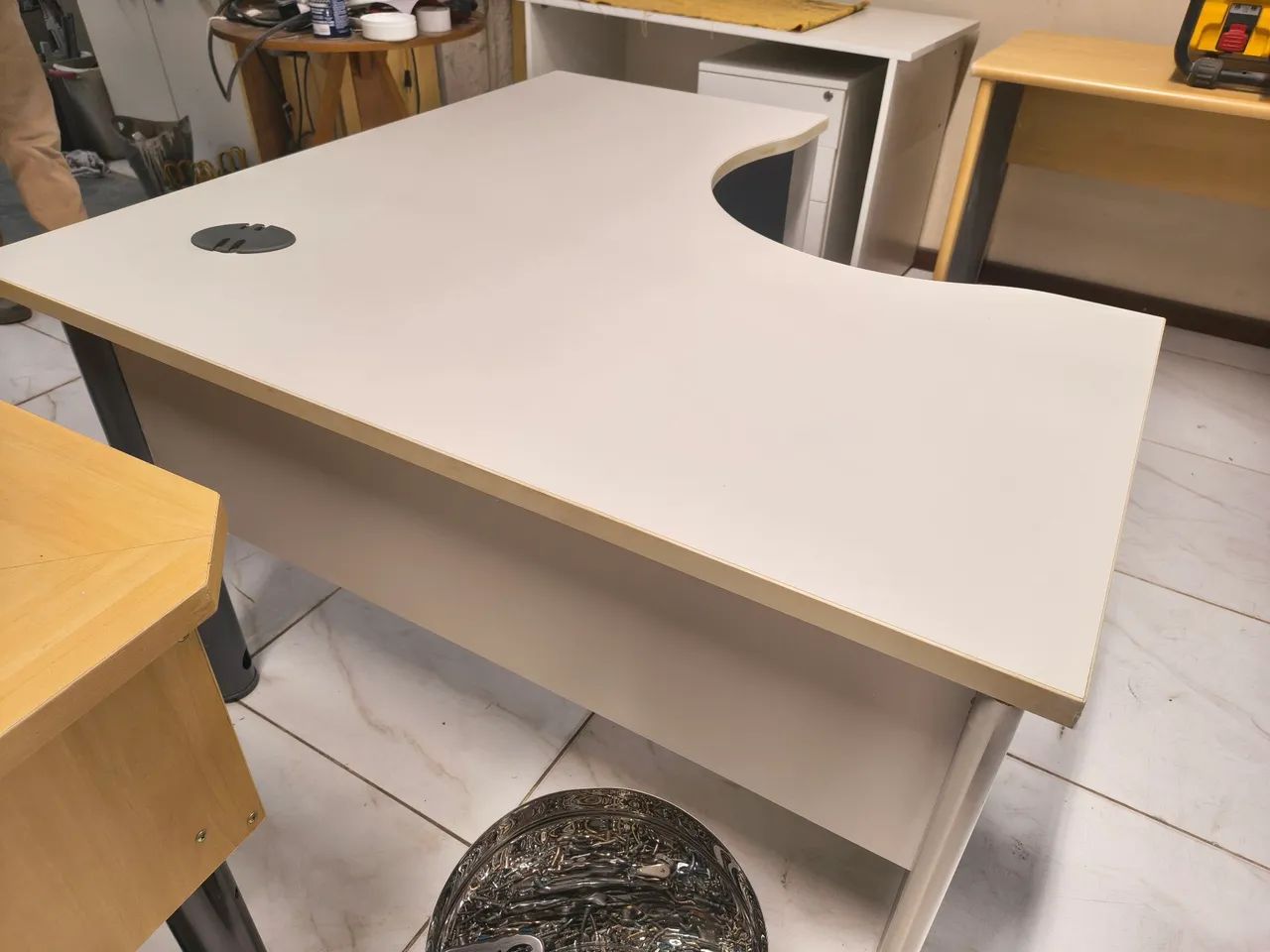 Mesa de escritório em L - Foto 3