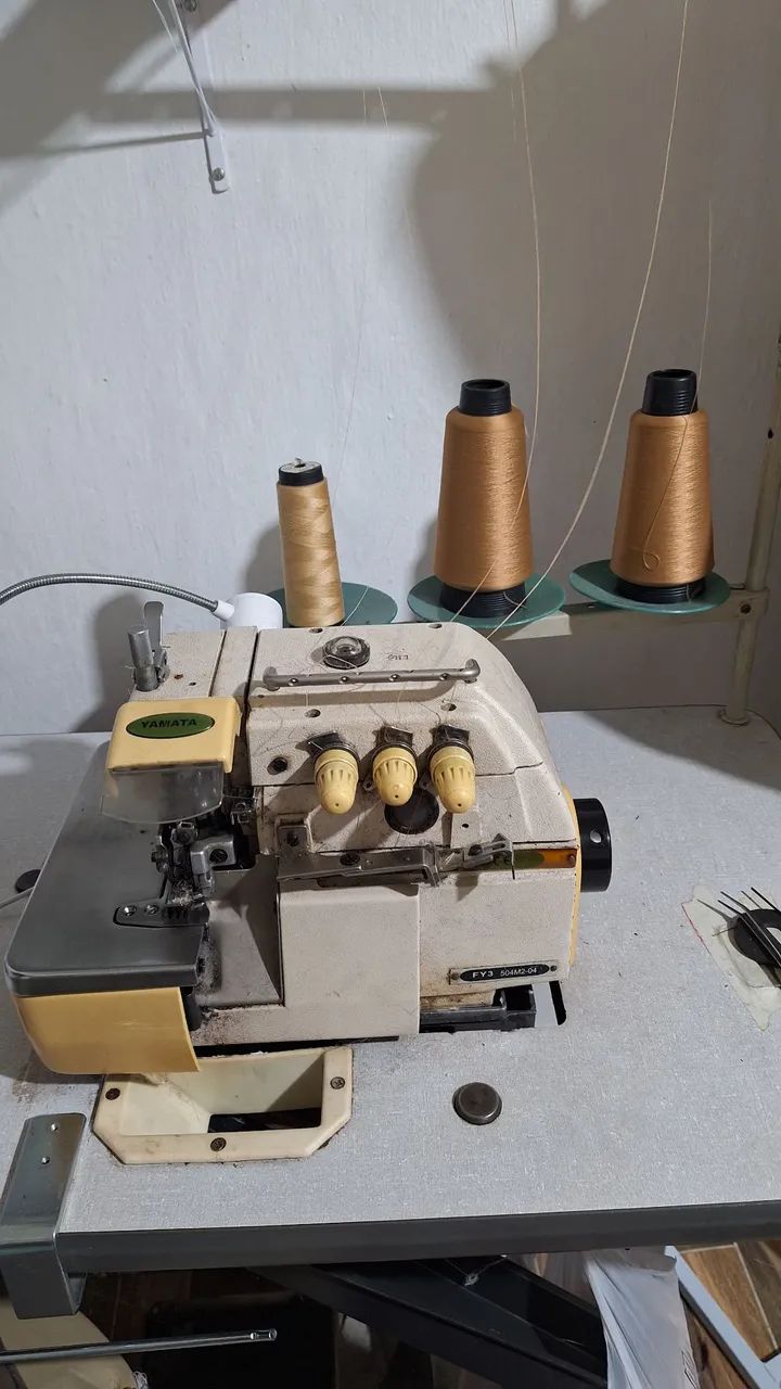Máquina overloque industrial 