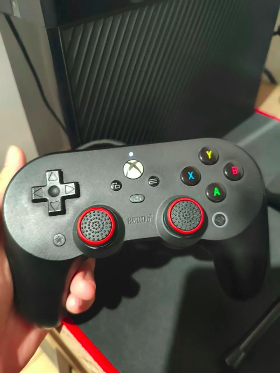 Xbox One Fat 500GB - 2 Controles (8BitDo + Original) + Jogo COD WW2 - Foto 2