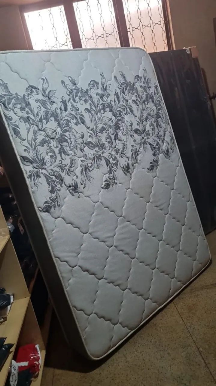 Colchão casal com base