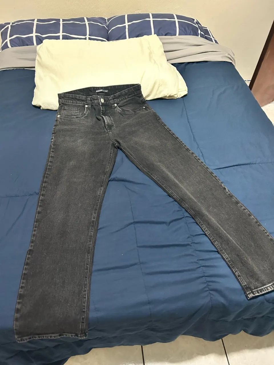 Calça Jeans Reta Tamanho 42 - Foto 2
