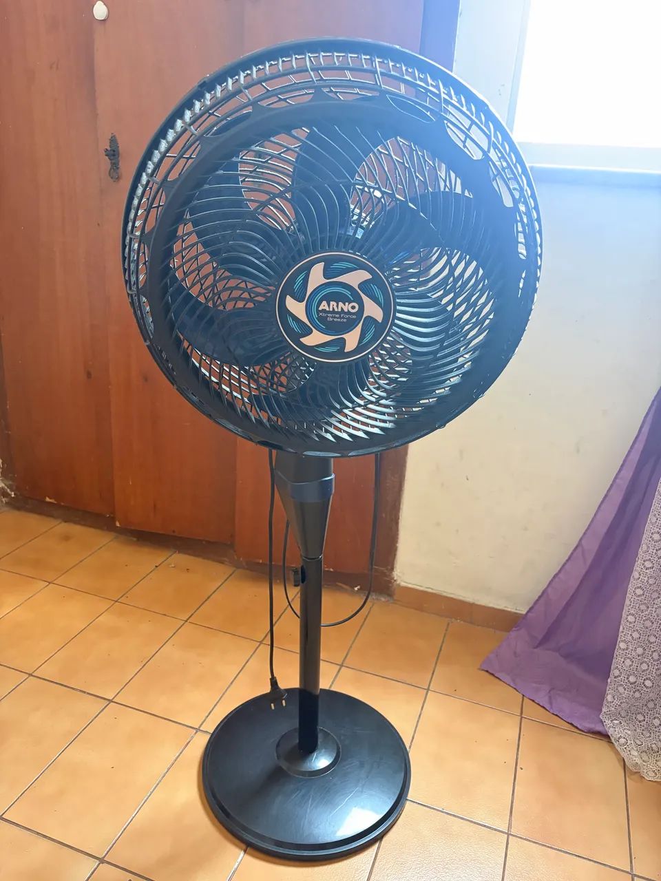VENTILADOR DE COLUNA ARNO