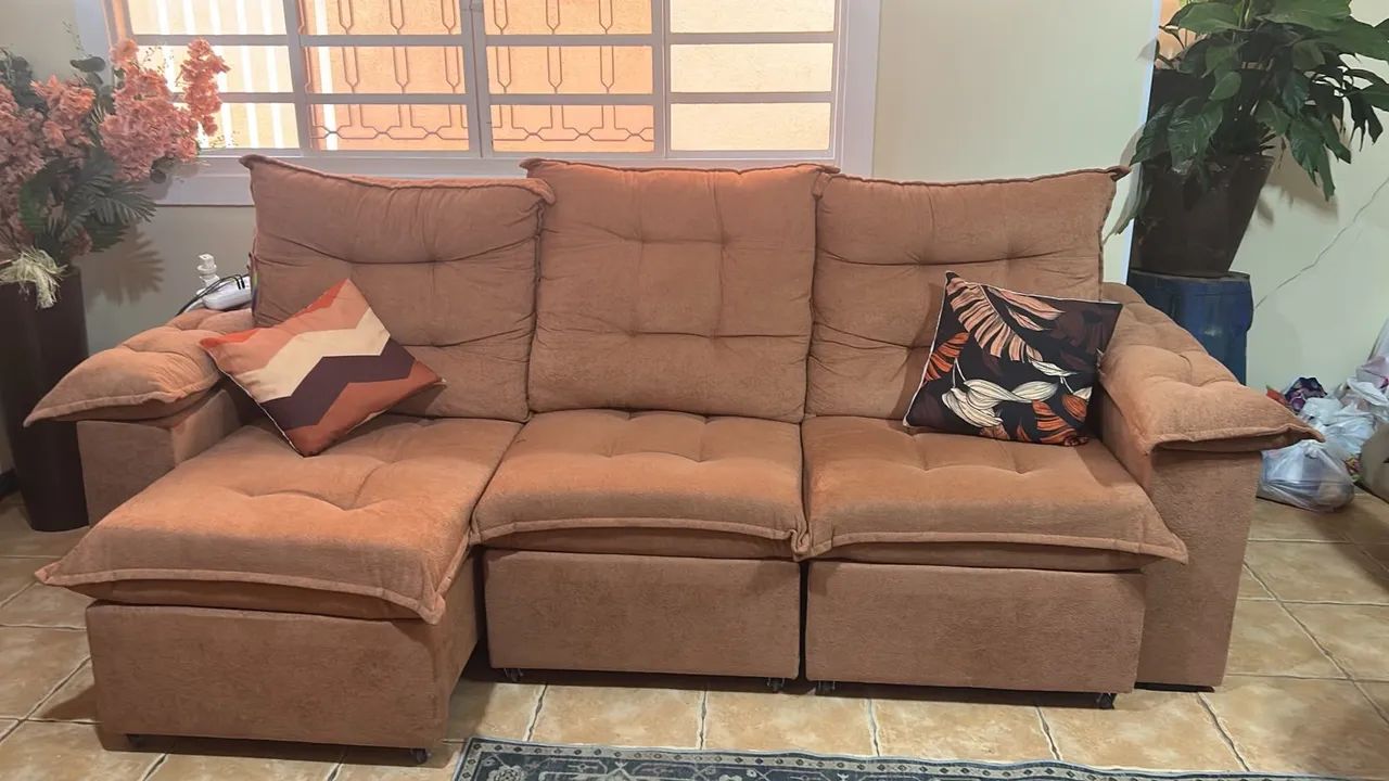 Sofá Semi Novo- Retrátil   - Foto 5
