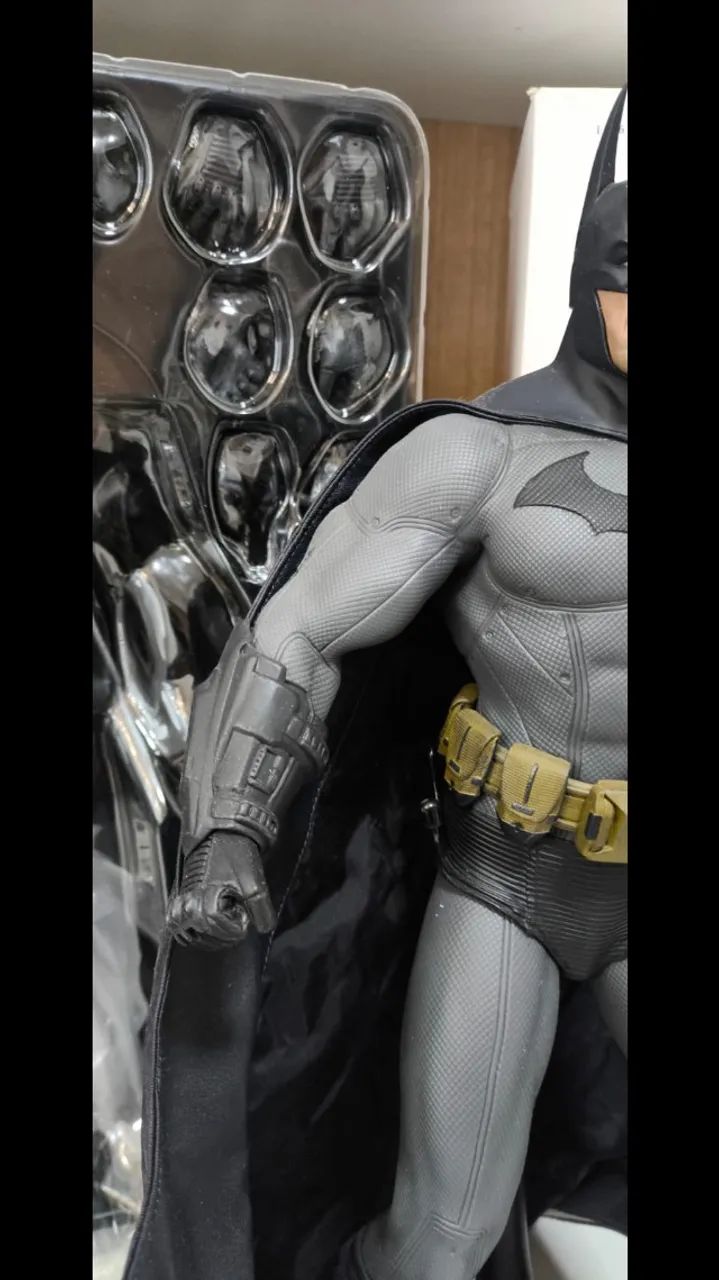 Coleção Hot Toys Batman: Arkham City escala 1/6 - Foto 3