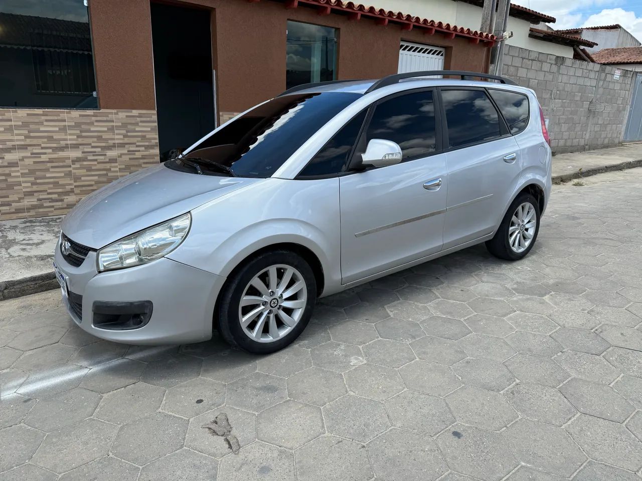 JAC J6 2.0 16V 5P Mec. 2012 - Foto 3