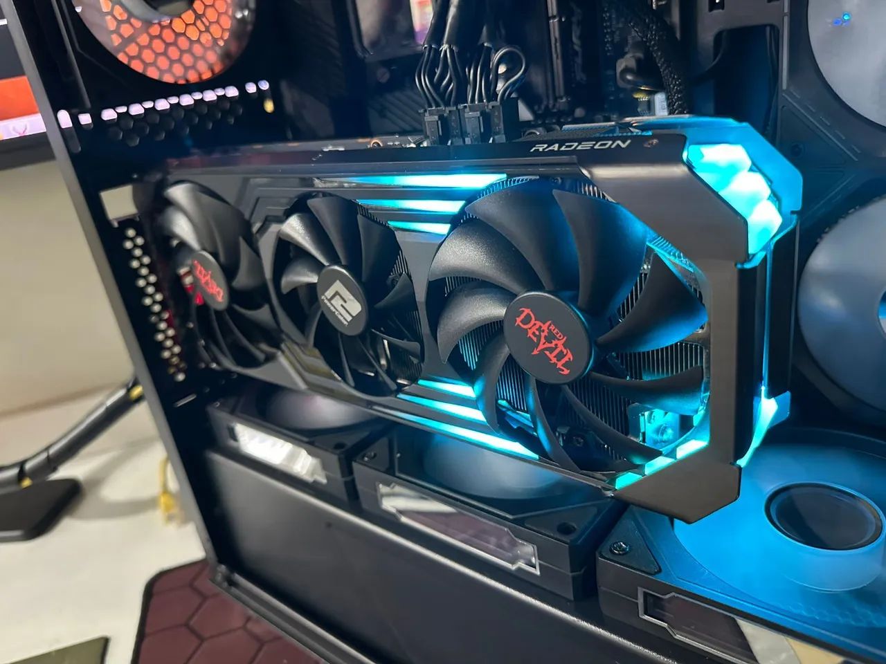 Placa de vídeo RX 6700 XT RED DEVIL 12 GB - Foto 2