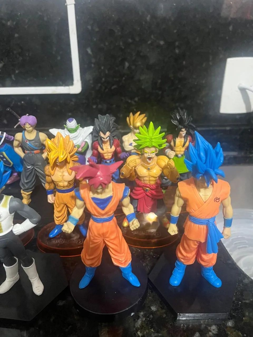 Lote 17 bonecos do Dragon Ball (usados) - Foto 3