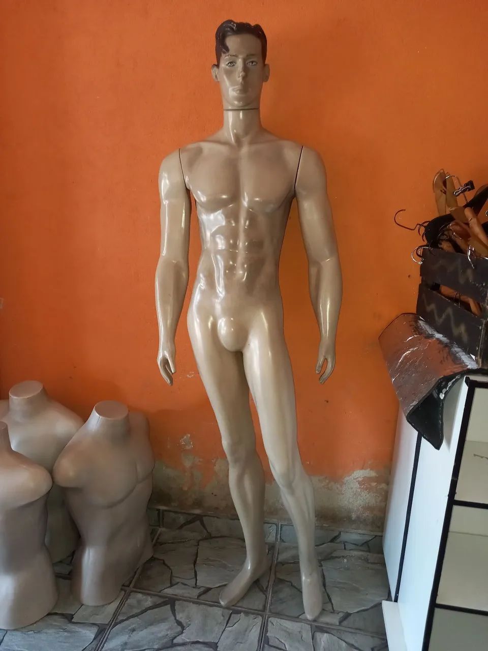 Manequim de loja masculino  - Foto 5