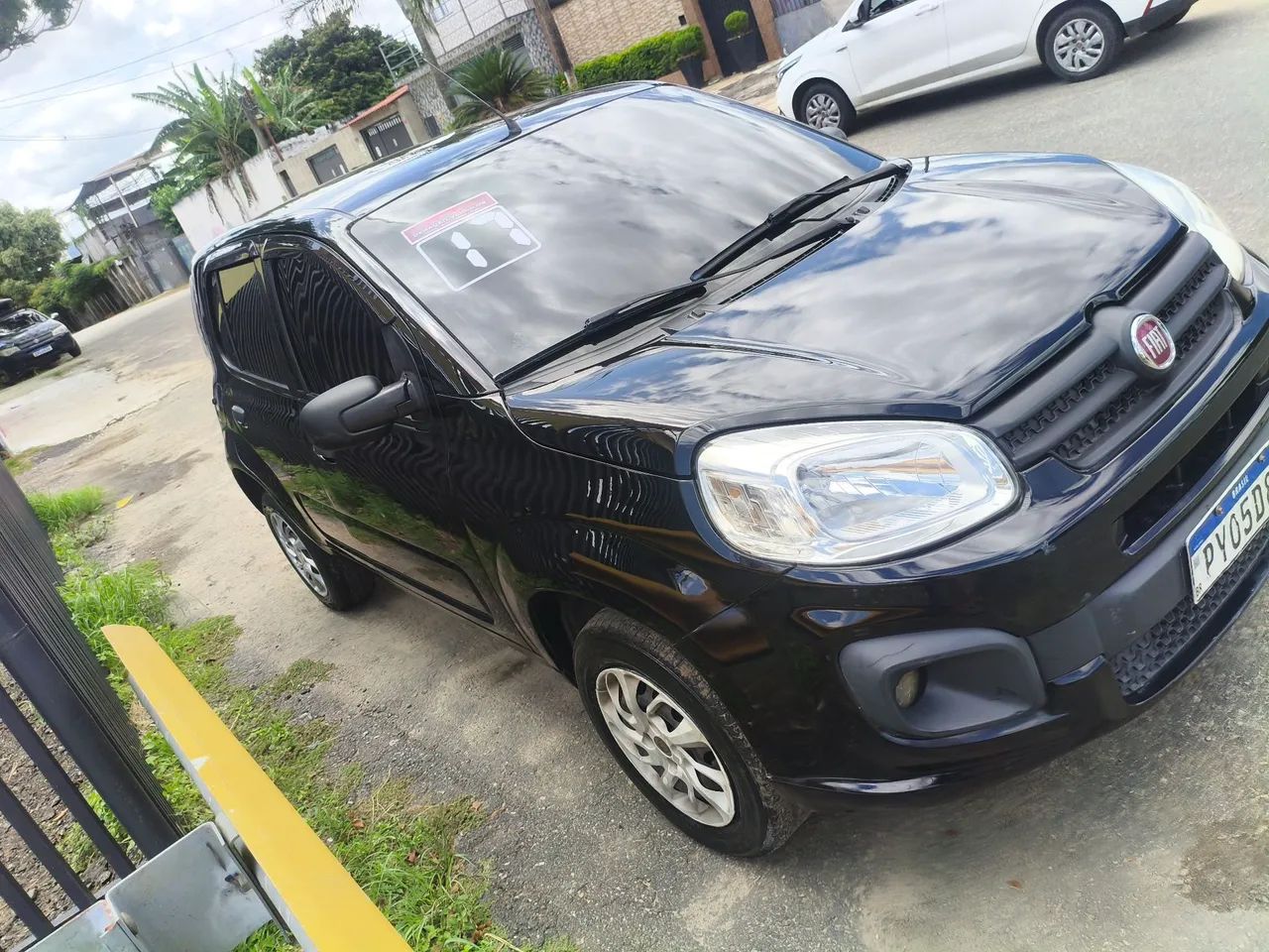 UNO ATTRACTIVE 2017 COMPLETO MULTIMÍDIA CONSERVADO 