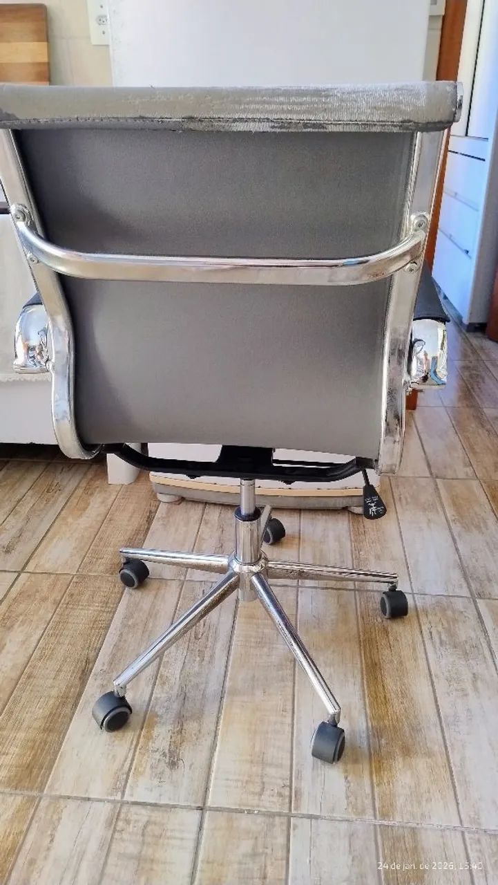 Cadeira Secretária Giratória - Foto 4