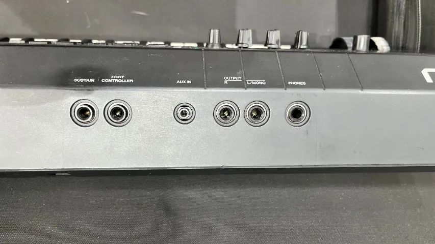 TECLADO SINTETIZADOR YAMAHA MX61 - Instrumentos musicais - Passaré