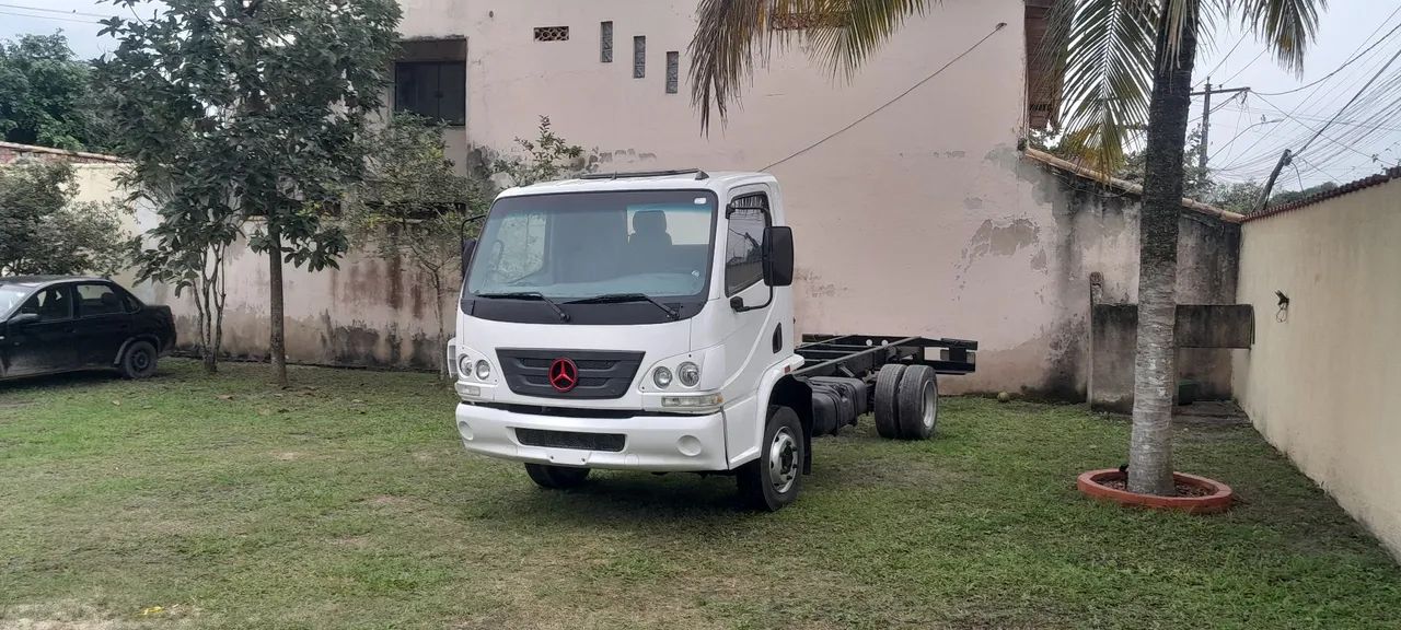 MB accelo 915c - Foto 2