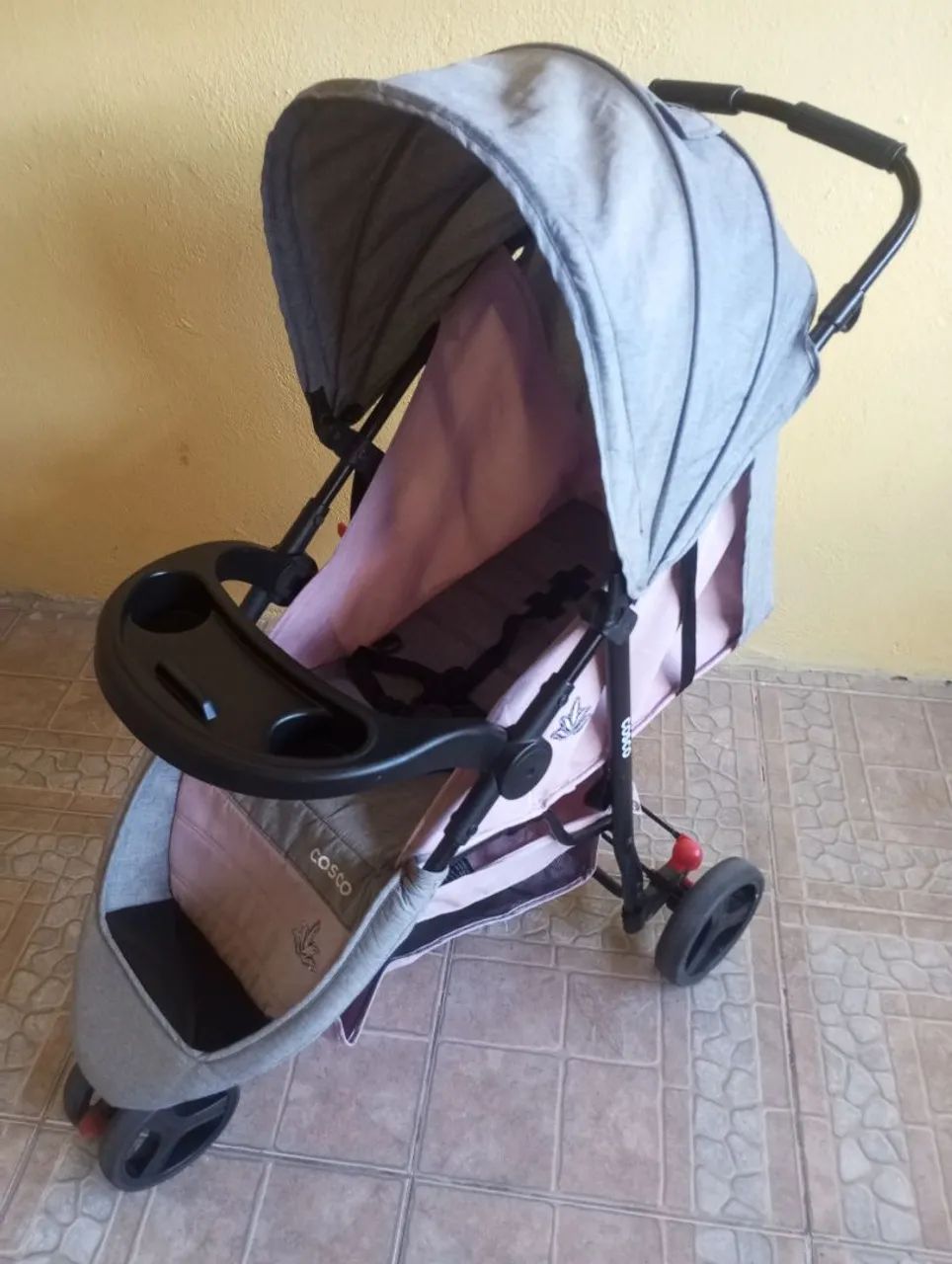 Vendo carrinho de bebê em ótimo estado  - Foto 3